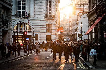 urban-people-crowd-citizens-thumb.jpg